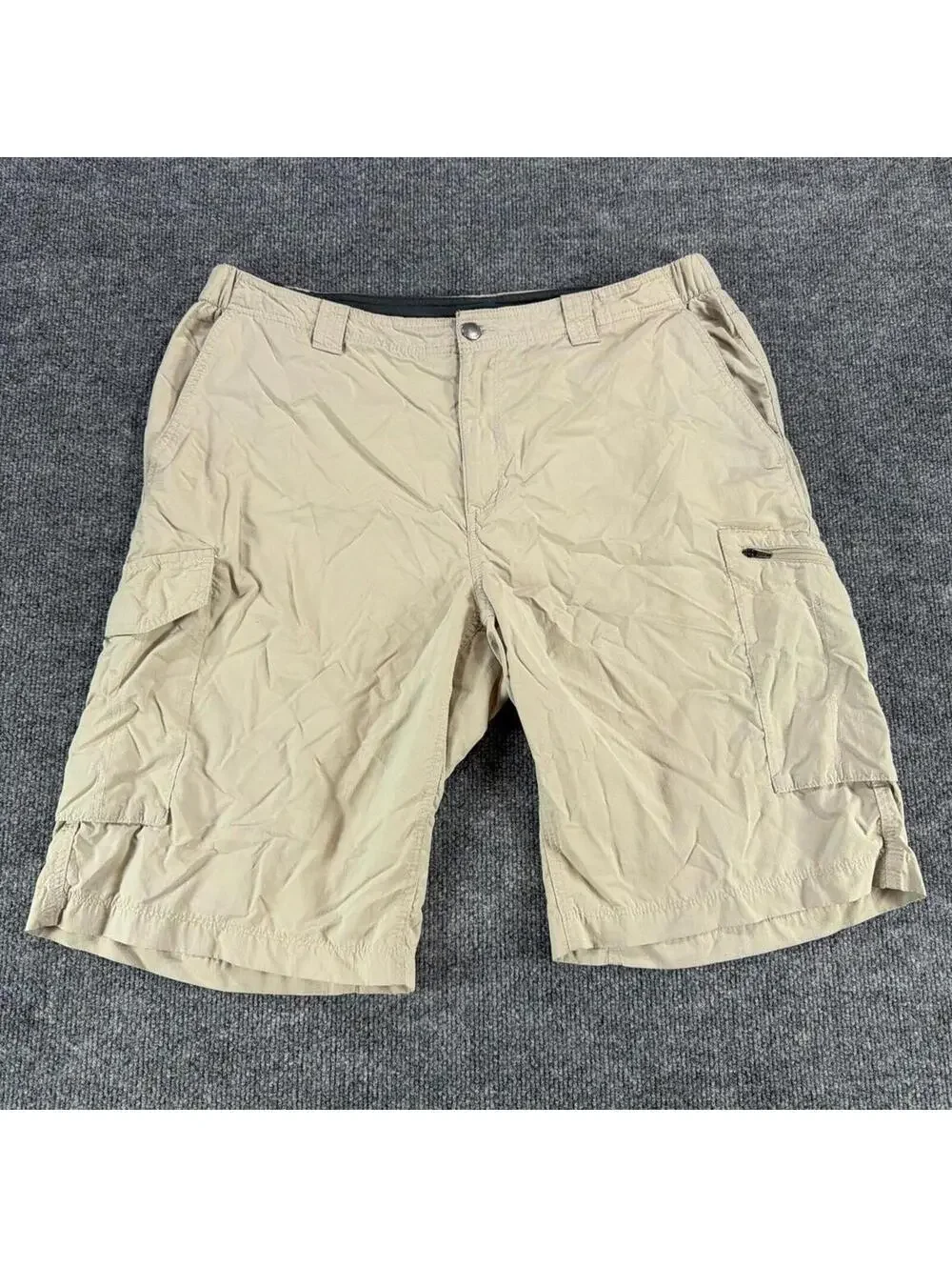 Columbia Beige Cargo Shorts Sz 38 Lightweight, Hiking, Outdoors, Summer,‎ Spring